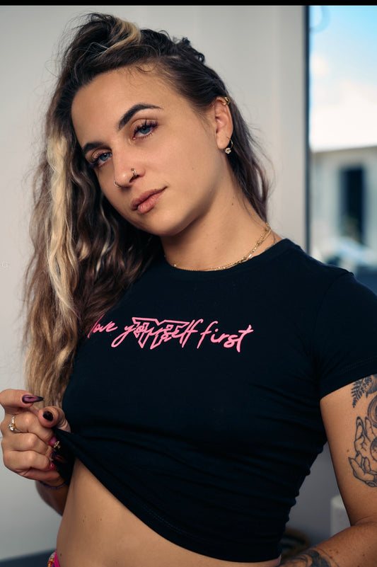 T-shirt Love yourslef first